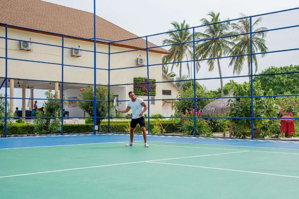 REETHI FARU RESORT 4*
