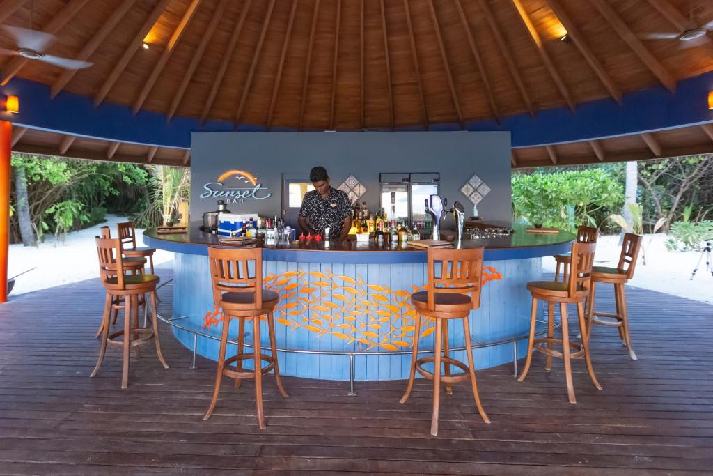 REETHI FARU RESORT 4*