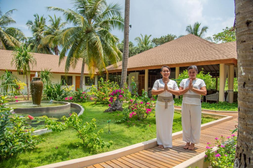 REETHI FARU RESORT 4*