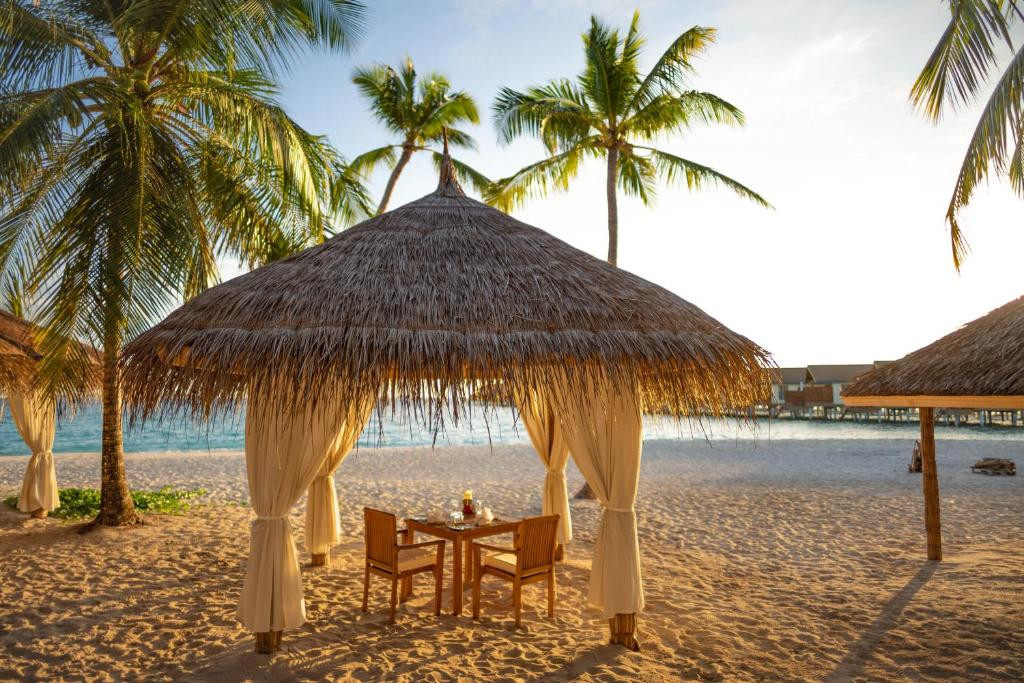 REETHI FARU RESORT 4*