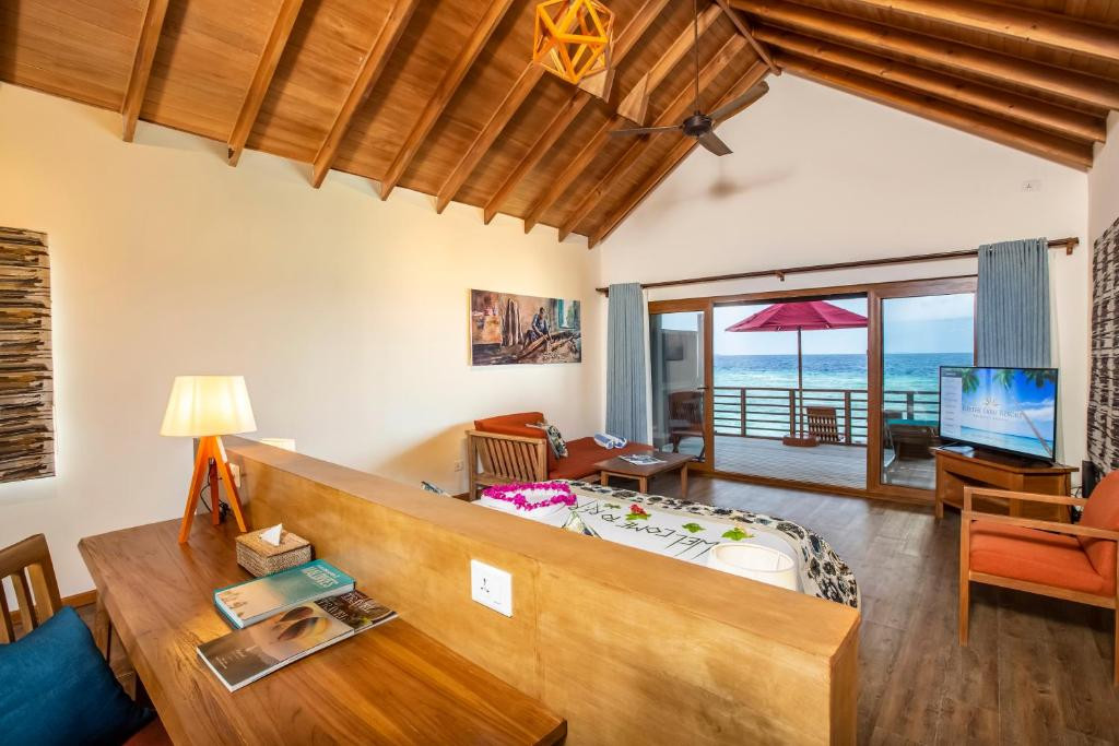REETHI FARU RESORT 4*