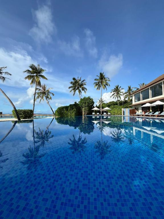 REETHI FARU RESORT 4*