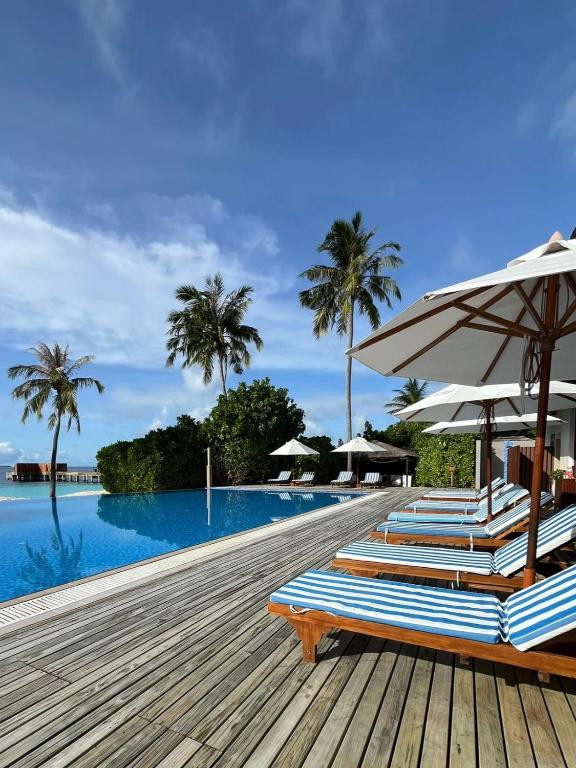 REETHI FARU RESORT 4*