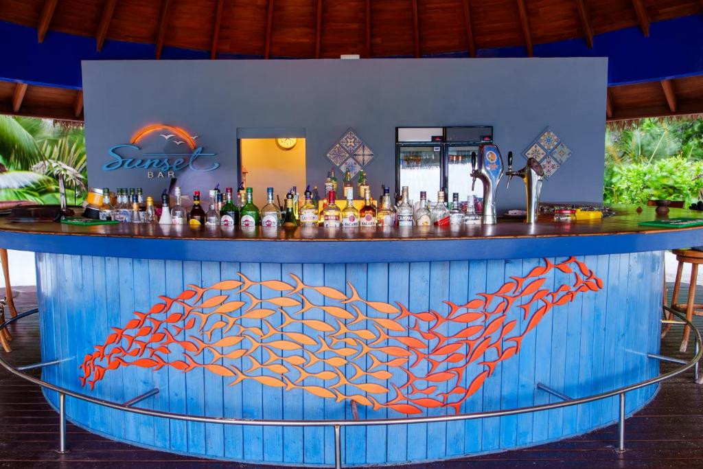REETHI FARU RESORT 4*