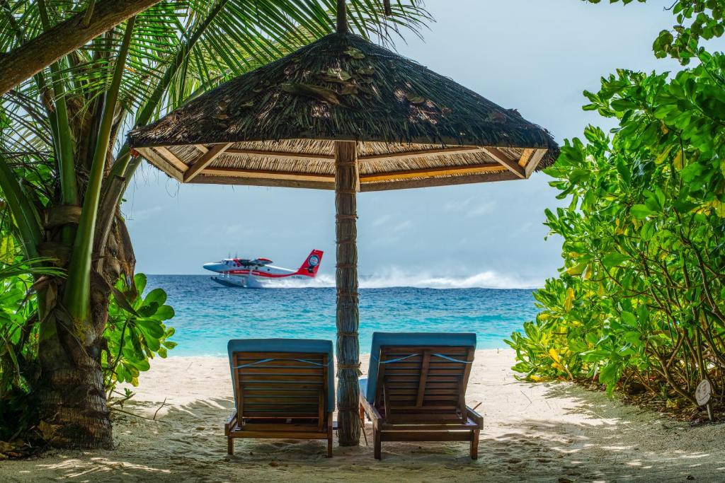 REETHI FARU RESORT 4*