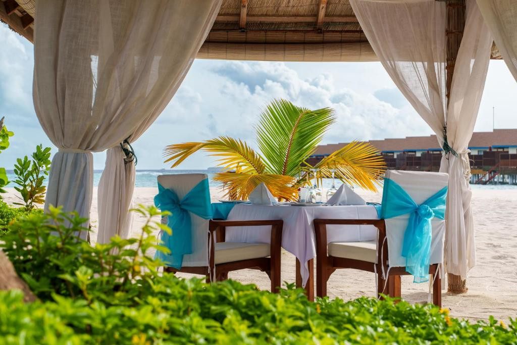 REETHI FARU RESORT 4*