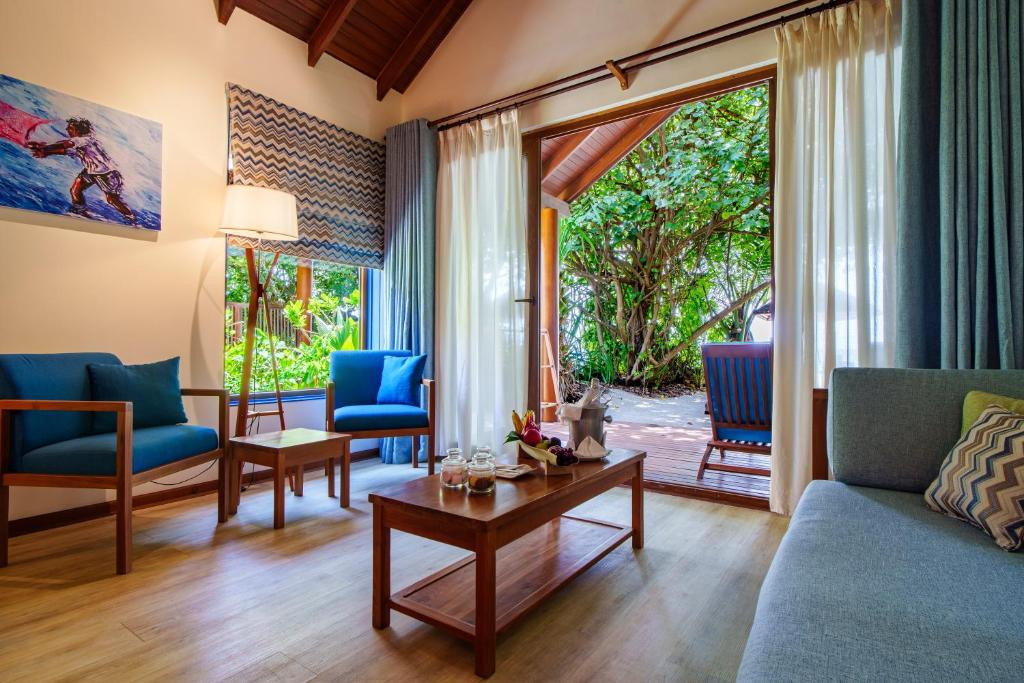 REETHI FARU RESORT 4*