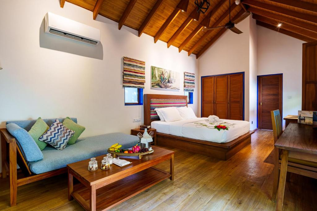 REETHI FARU RESORT 4*