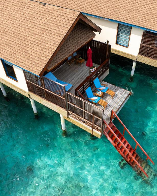 REETHI FARU RESORT 4*