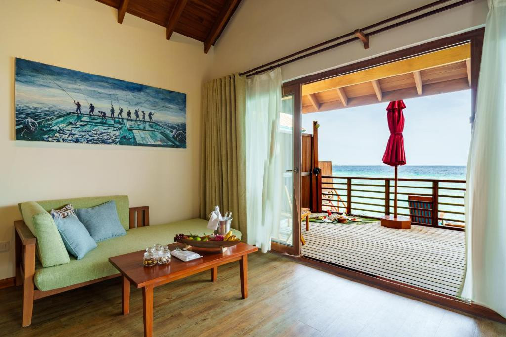 REETHI FARU RESORT 4*