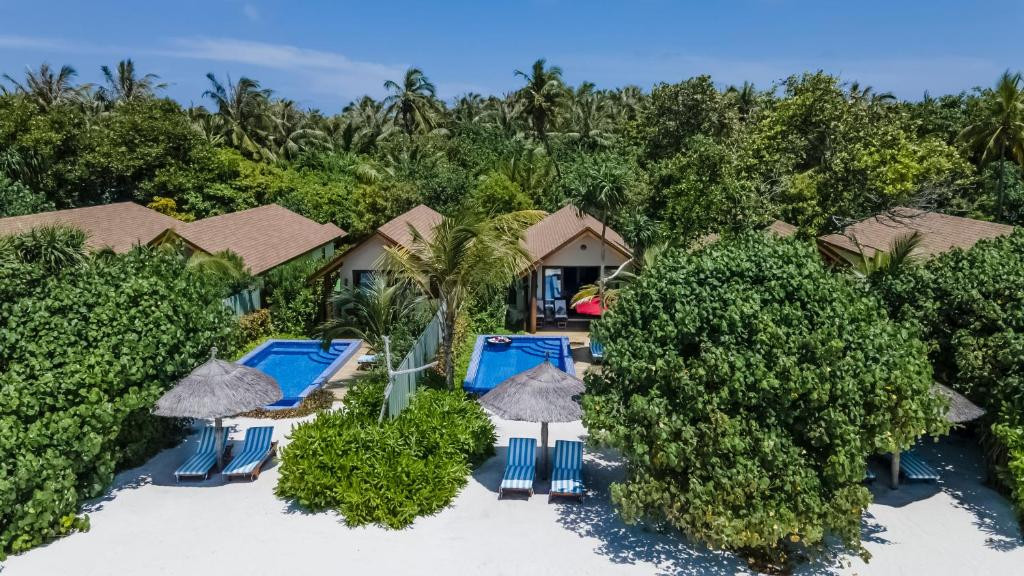 REETHI FARU RESORT 4*
