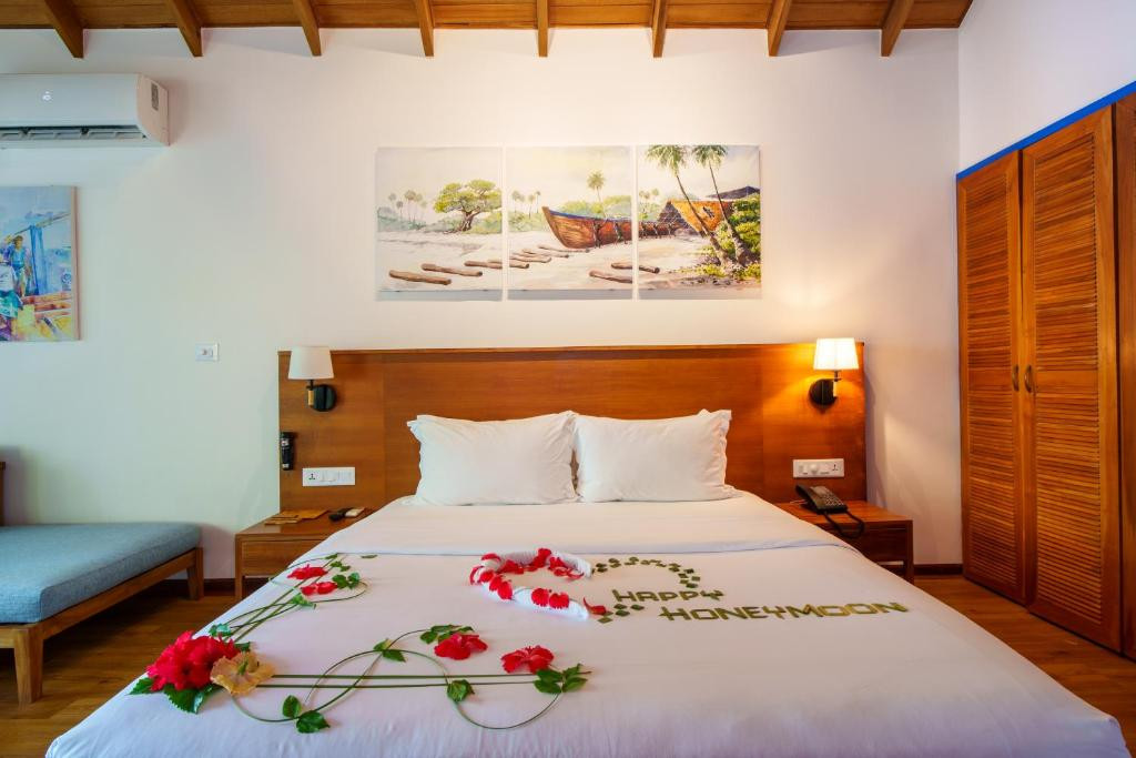 REETHI FARU RESORT 4*