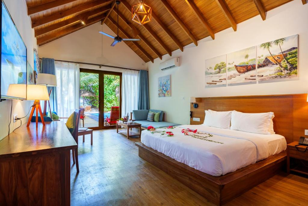 REETHI FARU RESORT 4*