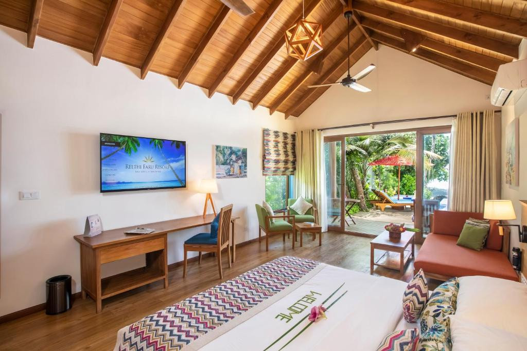 REETHI FARU RESORT 4*