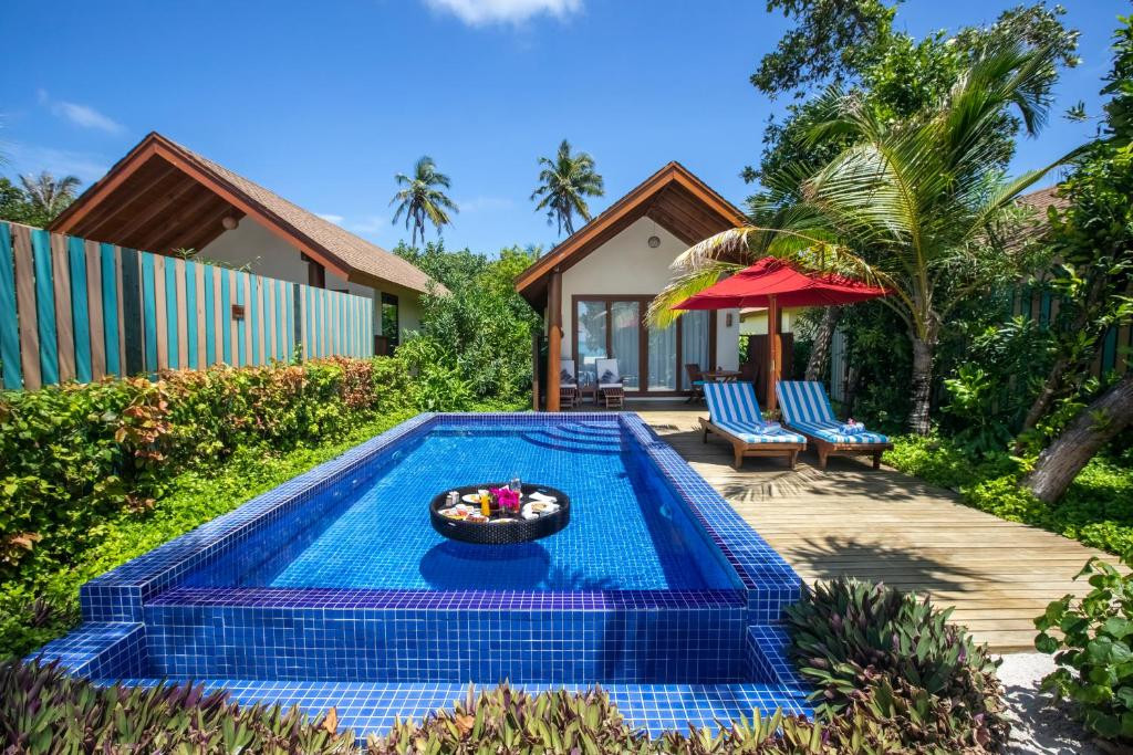 REETHI FARU RESORT 4*