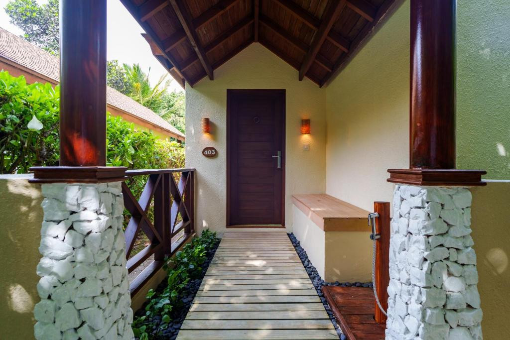 REETHI FARU RESORT 4*