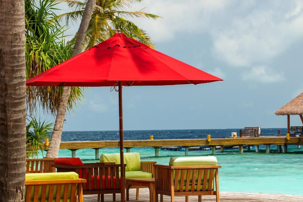 REETHI FARU RESORT 4*