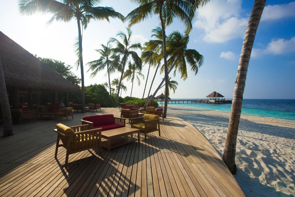 REETHI FARU RESORT 4*
