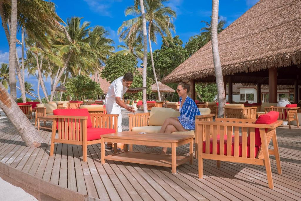 REETHI FARU RESORT 4*