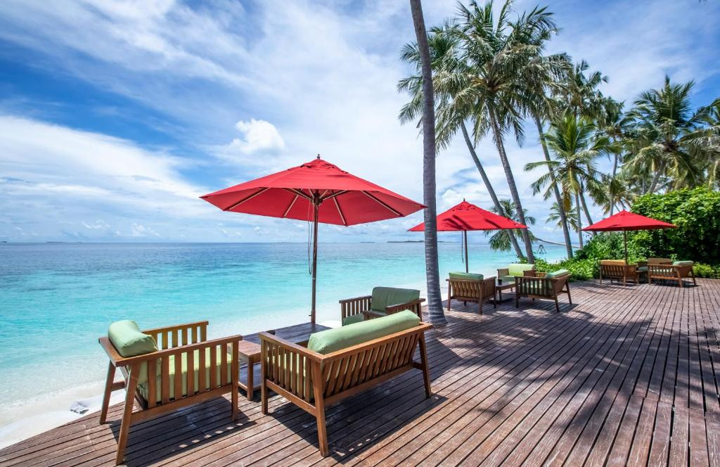 REETHI FARU RESORT 4*