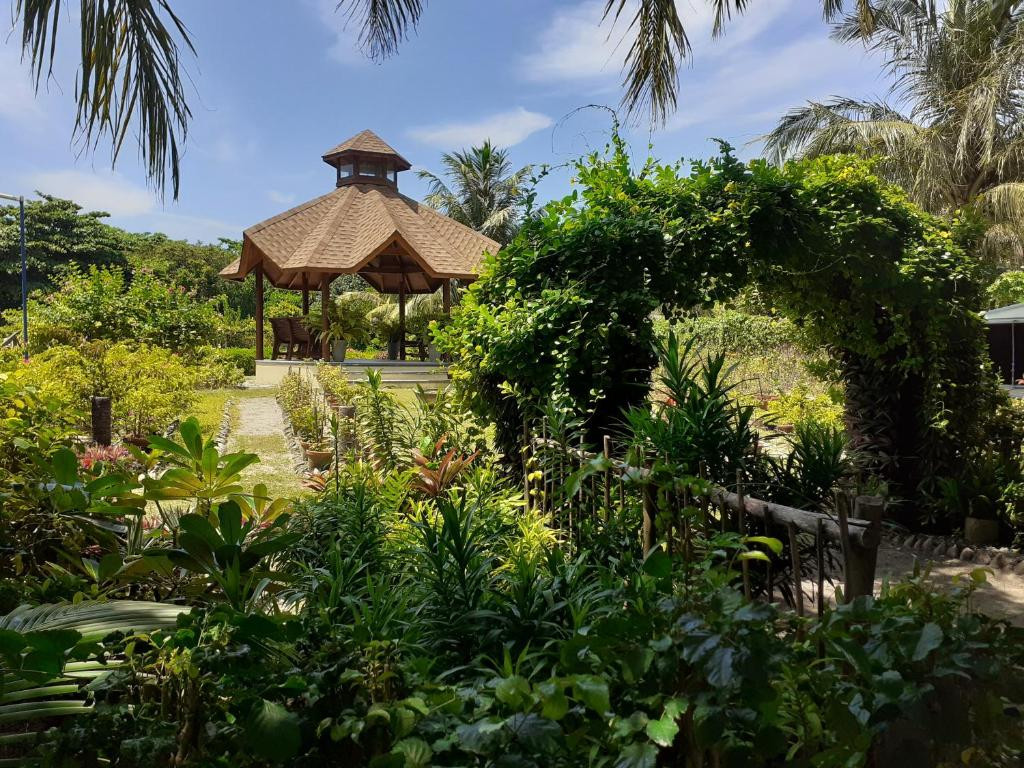 REETHI FARU RESORT 4*