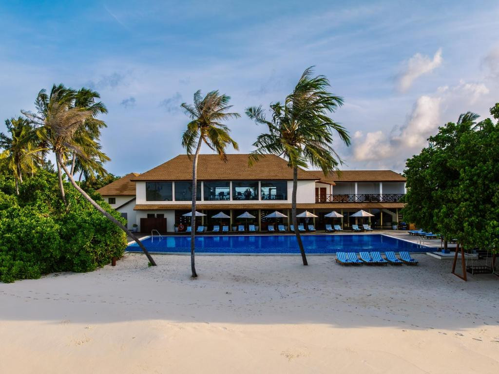 REETHI FARU RESORT 4*