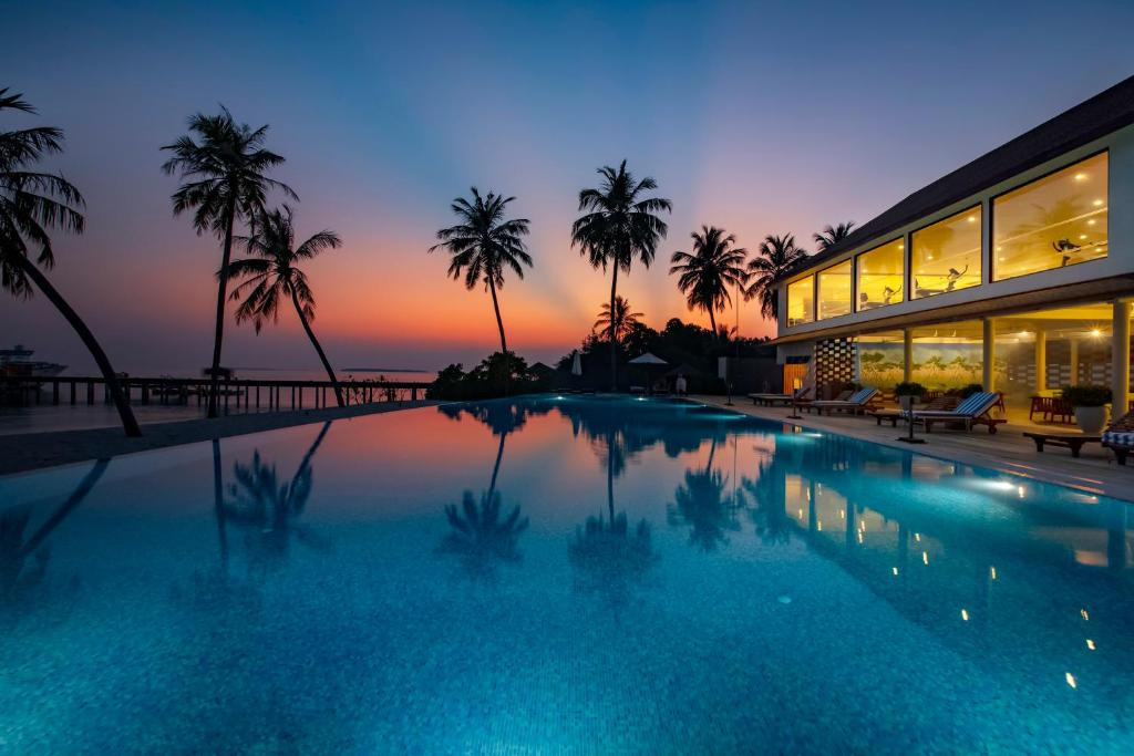 REETHI FARU RESORT 4*