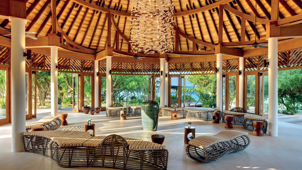 HIDEAWAY BEACH RESORT & SPA (EX. THE ISLAND HIDEAWAY AT DHONAKULHI MALDIVES) 5*