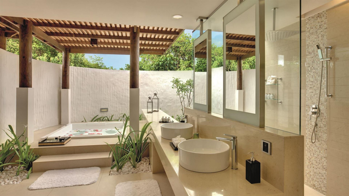 HIDEAWAY BEACH RESORT & SPA (EX. THE ISLAND HIDEAWAY AT DHONAKULHI MALDIVES) 5*