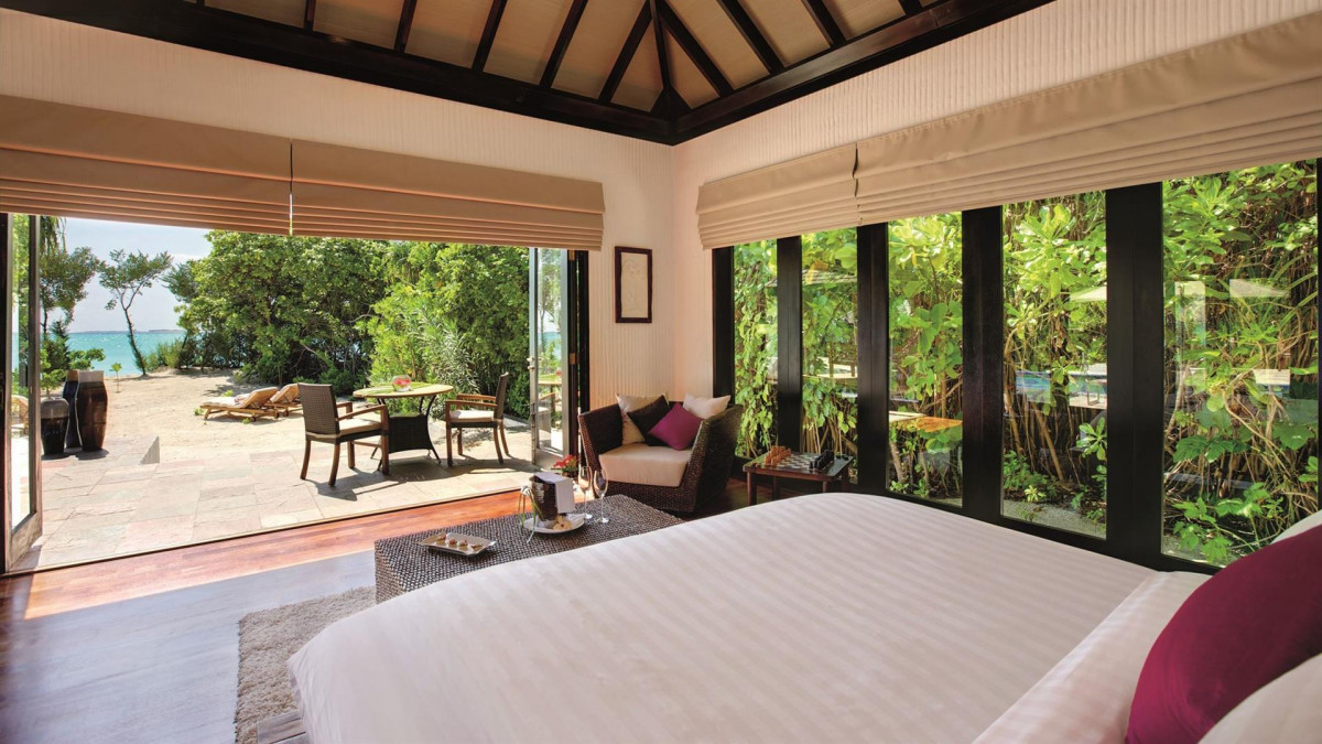 HIDEAWAY BEACH RESORT & SPA (EX. THE ISLAND HIDEAWAY AT DHONAKULHI MALDIVES) 5*