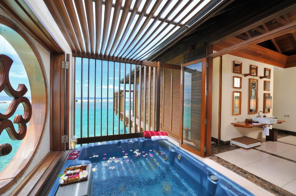 VILLA NAUTICA (EX. PARADISE ISLAND RESORT & SPA) 5*