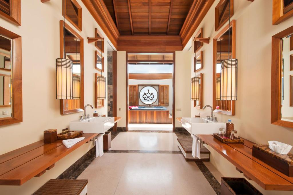 VILLA NAUTICA (EX. PARADISE ISLAND RESORT & SPA) 5*