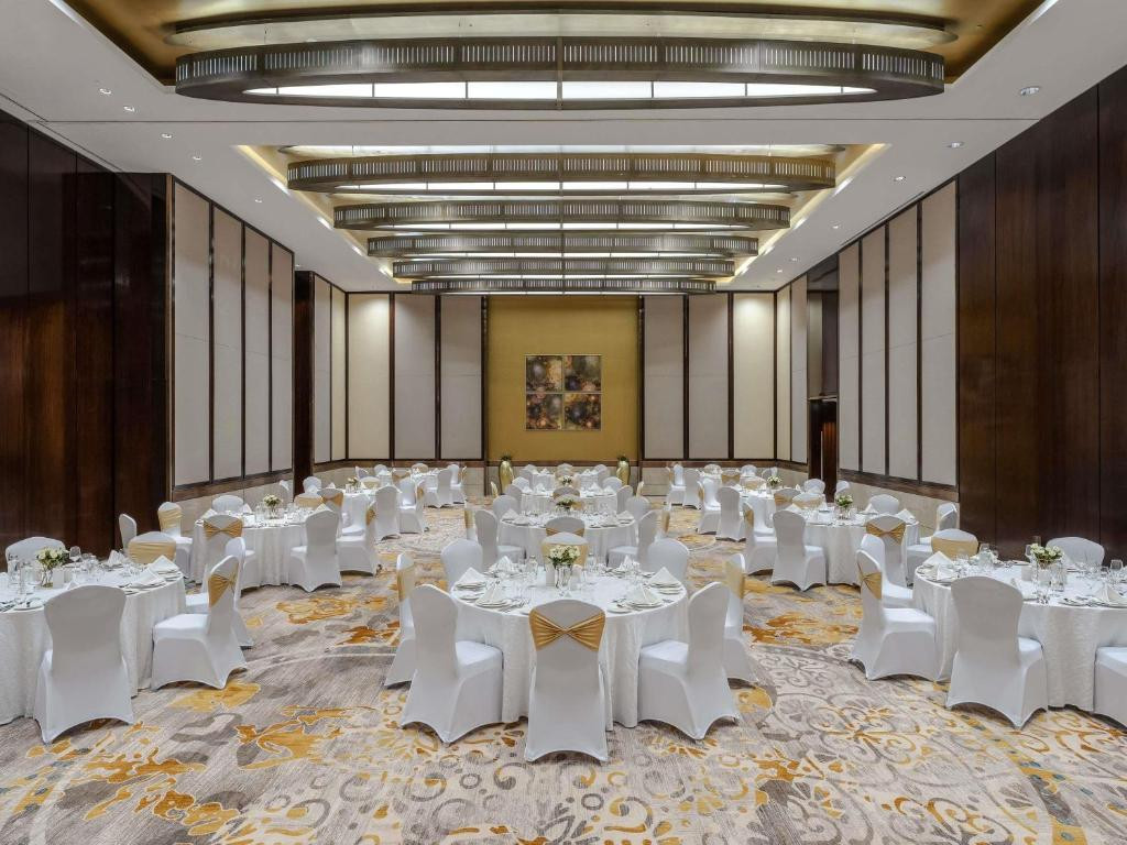 SWISSOTEL AL GHURAIR (EX. AL GHURAIR HOTEL BY ACCORHOTELS) 5*