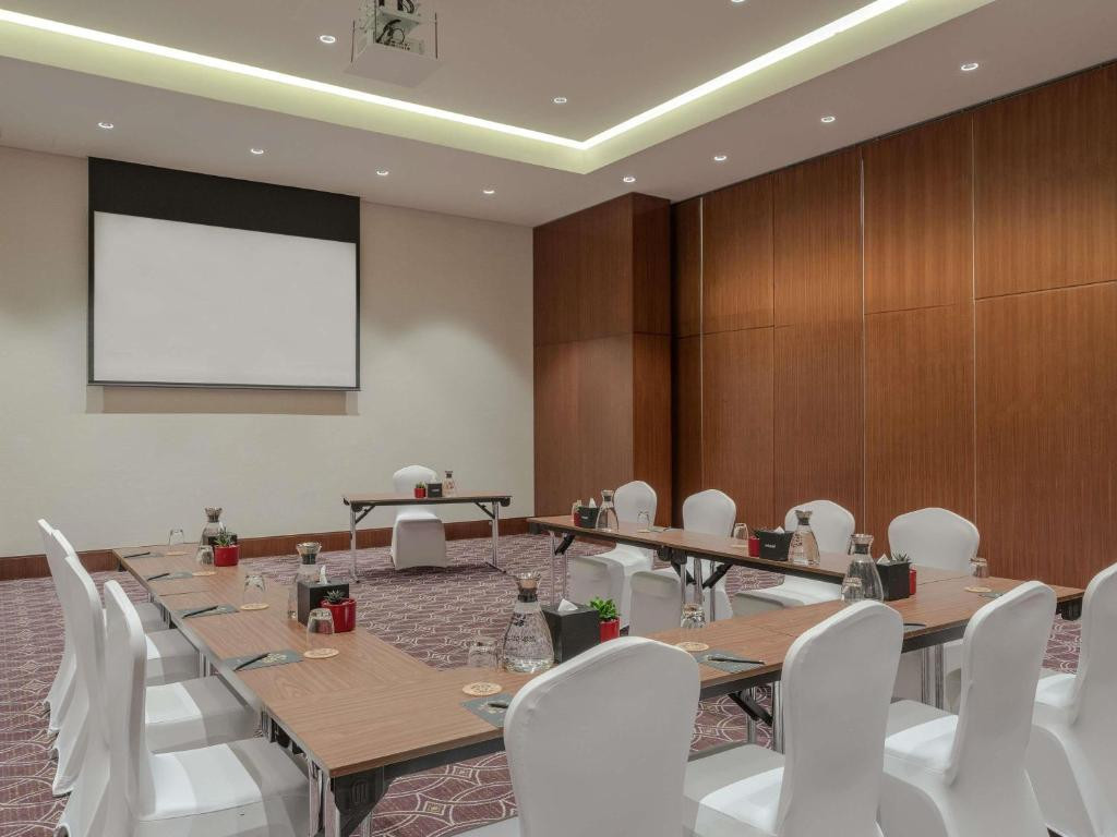 SWISSOTEL AL GHURAIR (EX. AL GHURAIR HOTEL BY ACCORHOTELS) 5*