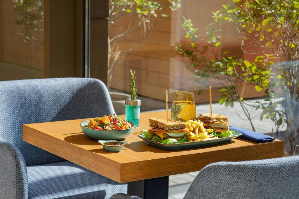 COURTYARD BY MARRIOTT WORLD TRADE CENTER ABU DHABI 4*