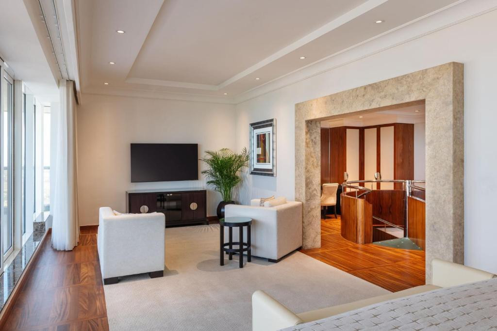 GROSVENOR HOUSE (EX. GROSVENOR HOUSE WEST MARINA BEACH) 5*
