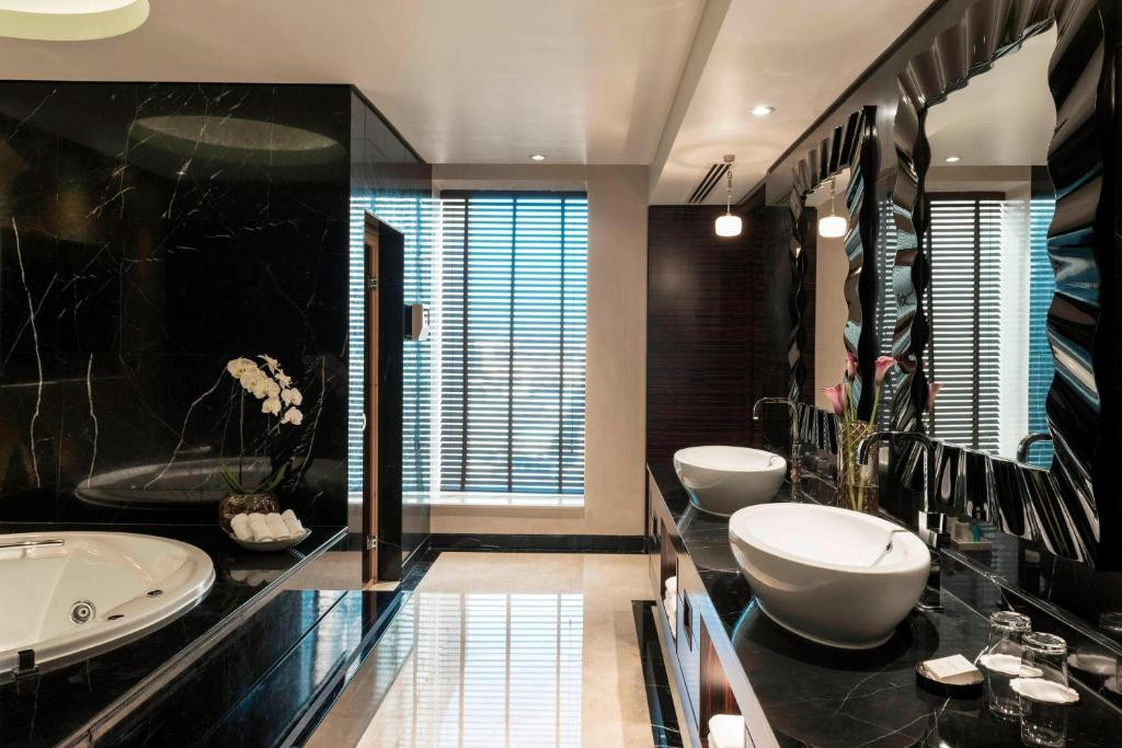 GROSVENOR HOUSE (EX. GROSVENOR HOUSE WEST MARINA BEACH) 5*