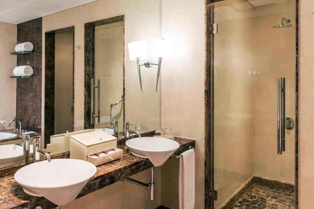 GROSVENOR HOUSE (EX. GROSVENOR HOUSE WEST MARINA BEACH) 5*