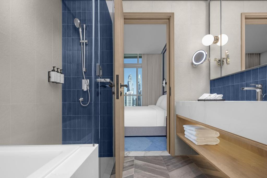 INTERCONTINENTAL DUBAI MARINA 5*