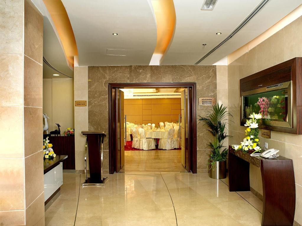 LANDMARK GRAND HOTEL 4*
