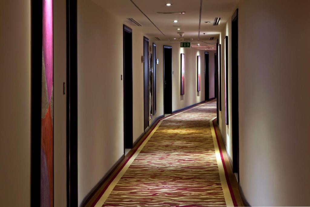 LANDMARK GRAND HOTEL 4*