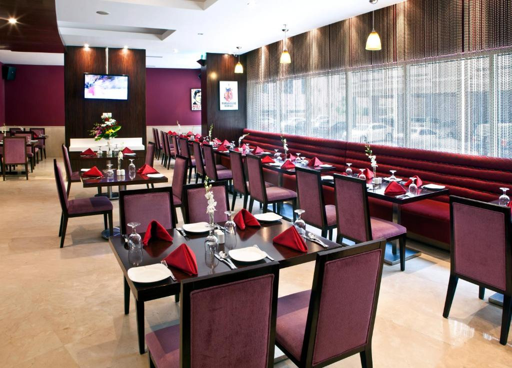 LANDMARK GRAND HOTEL 4*