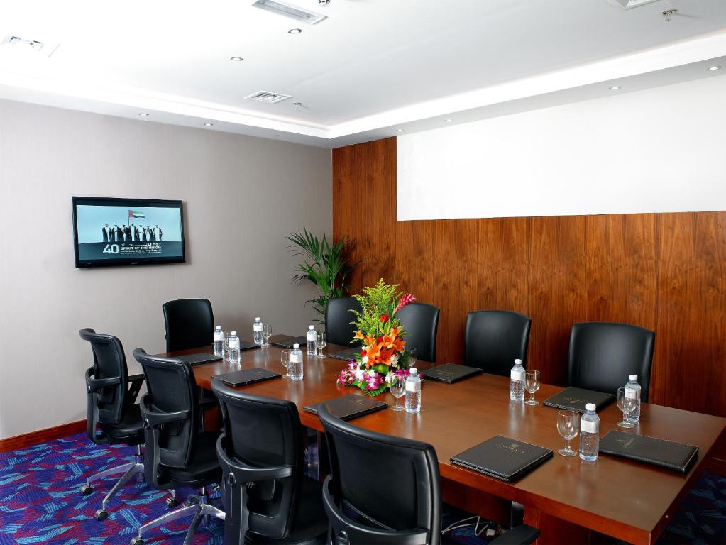 LANDMARK GRAND HOTEL 4*