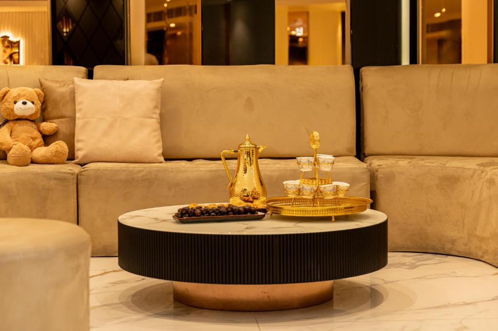MAJESTIC CITY RETREAT HOTEL (EX. MAJESTIC HOTEL TOWER) 4*