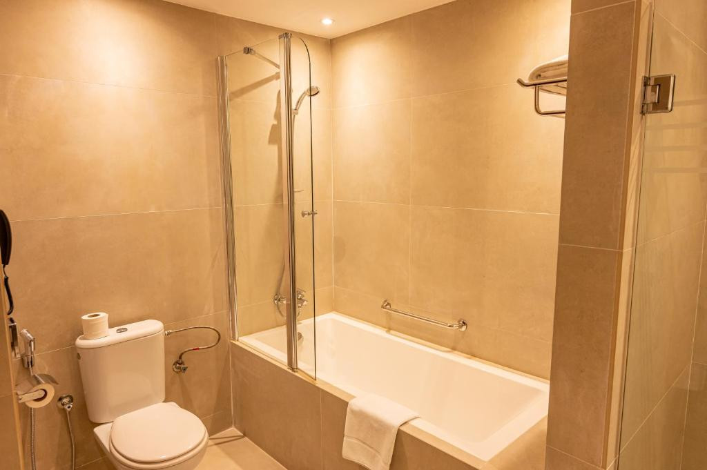 MAJESTIC CITY RETREAT HOTEL (EX. MAJESTIC HOTEL TOWER) 4*