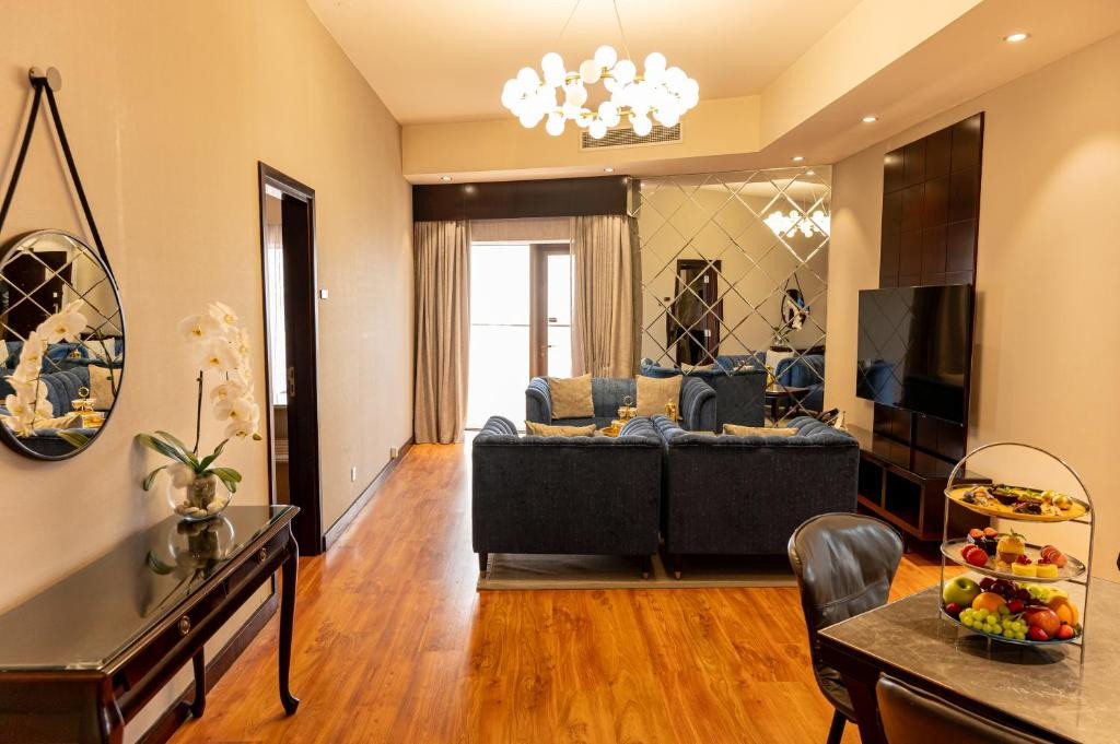 MAJESTIC CITY RETREAT HOTEL (EX. MAJESTIC HOTEL TOWER) 4*