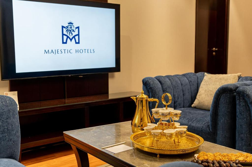 MAJESTIC CITY RETREAT HOTEL (EX. MAJESTIC HOTEL TOWER) 4*