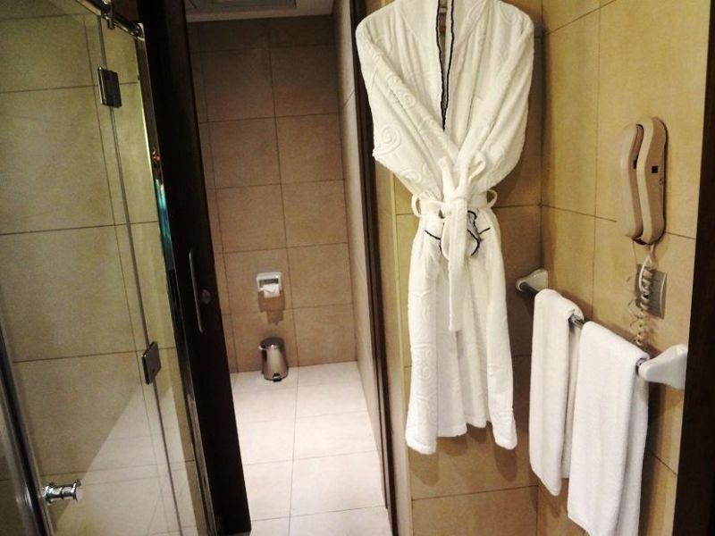 OAKS LIWA EXECUTIVE SUITES 4*
