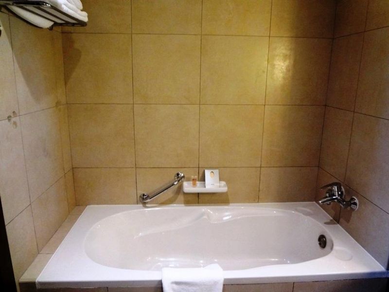 OAKS LIWA EXECUTIVE SUITES 4*