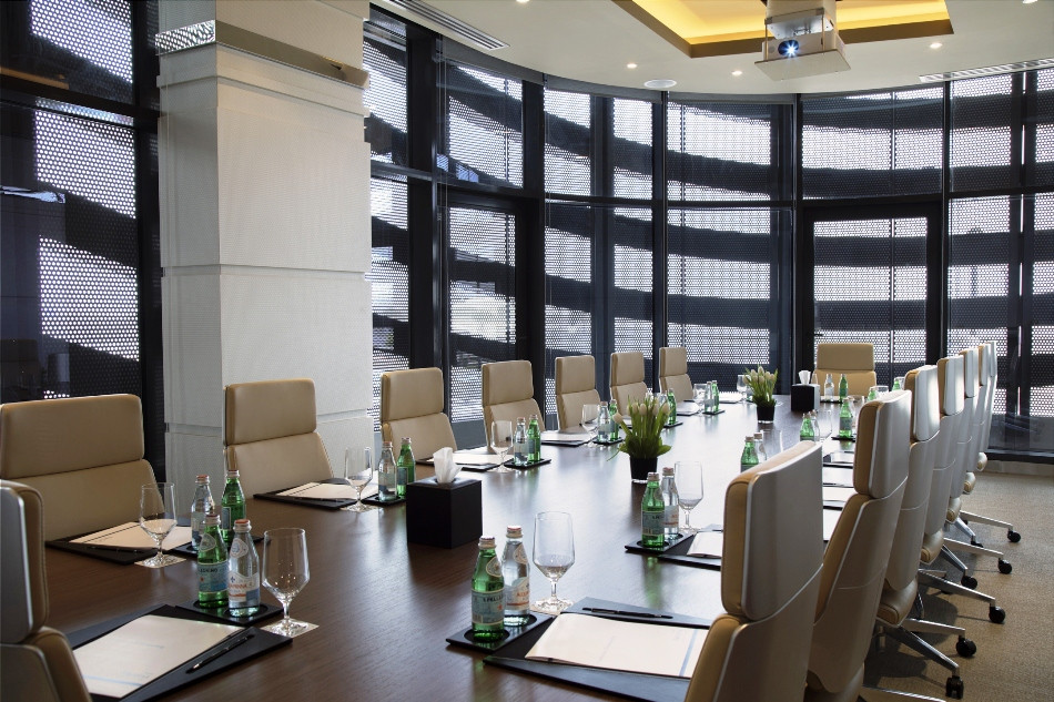 PEARL ROTANA CAPITAL CENTRE 4*